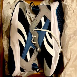 Reebok hexalite legacy size 10